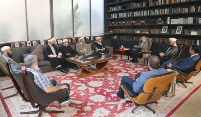 وفد من "هيئة العلماء المسلمين" زار جنبلاط: نشيد بجهوده ومواقفه لتحصين السلم الأهلي في البلد