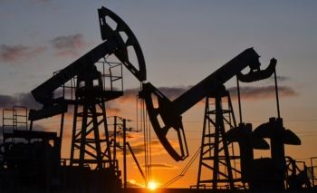 عاجل: بأكثر من 1%.. هبوط أسعار النفط مع زيادة إنتاج أوبك+