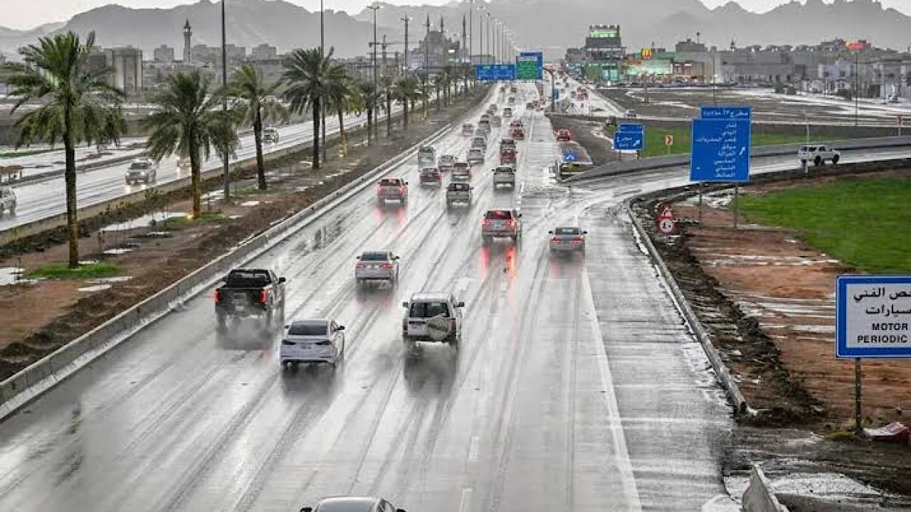 الأرصاد: أمطار غزيرة وسيول مرتقبة في جنوب المملكة .. فيديو