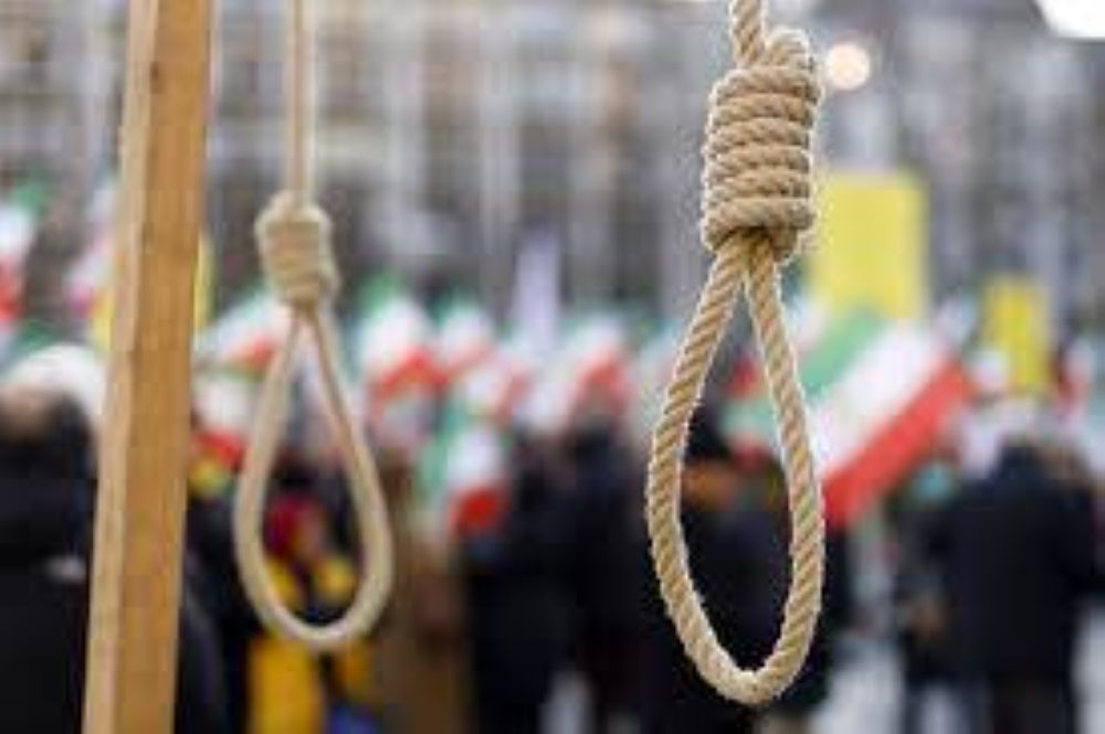 إيران تعدم مواطنا أدين بالتجسس للموساد