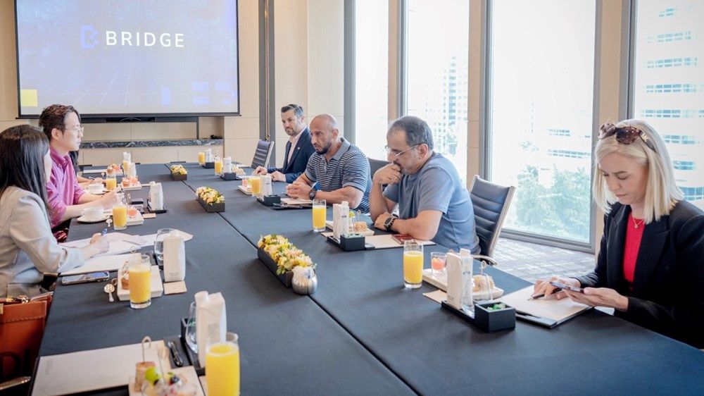 وفد قمة "بريدج" يبحث فرص التعاون الإعلامي والتكنولوجي بين الإمارات وكوريا