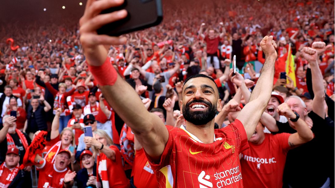 محمد صلاح أو "الملك المصري": كيف تحول صبي صغير إلى "رمز وطني"؟