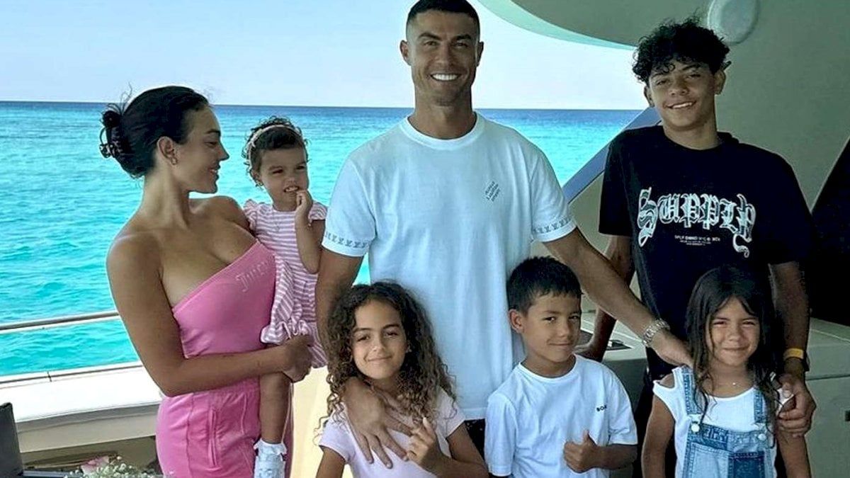 قصر مدريدي و 114 ألف دولار شهرياً.. نفقة طلاق جورجينا