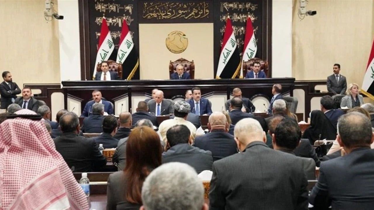 نائب يدعو الى عقد جلسة "استثنائية" للبرلمان الأحد المقبل