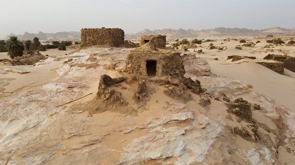 مصرع 35 مهاجراً في صحراء النيجر