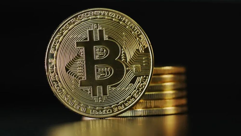 عودة الخسائر قصيرة الأجل للبيتكوين: هل هو تصحيح مؤقت أم بداية لتراجع أوسع؟