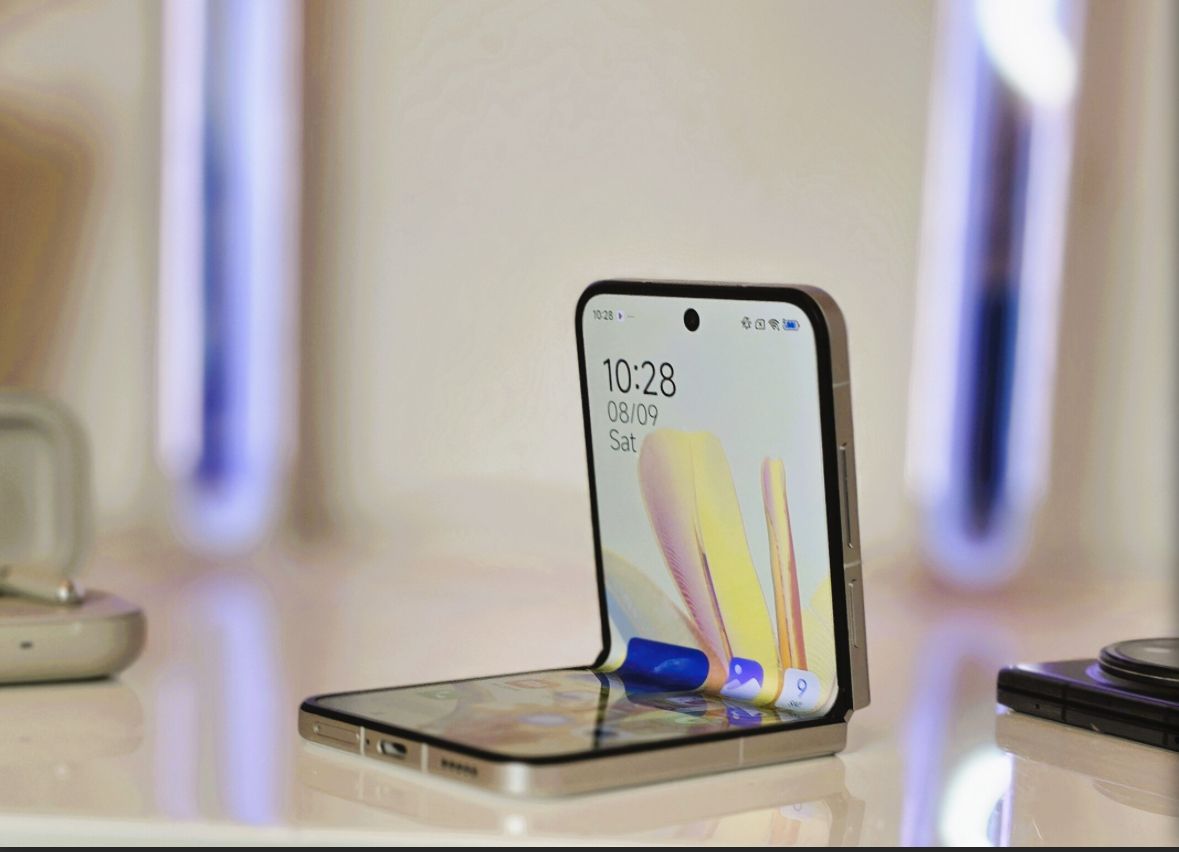 تكنولوجيا: هاتف Mix Flip 2 من شاومي بمعالج Snapdragon 8 Elite يرفع التحدي أمام سامسونج