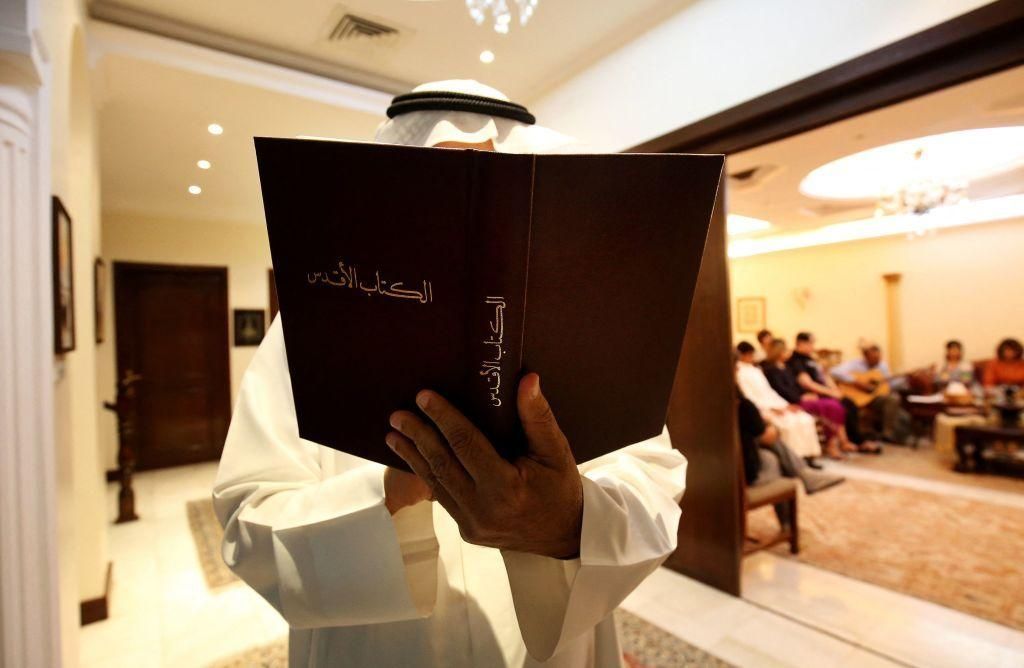 ريمي روحاني: ما الذي نعرفه عن سجن أبرز شخصية بهائية في قطر؟