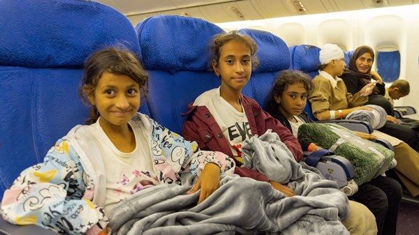 تنفيذاً لتوجيهات رئيس الدولة.. الإمارات تُنفذ إخلاءً طبياً عاجلاً لـ155 من المصابين والمرضى من غزة برفقة ذويهم