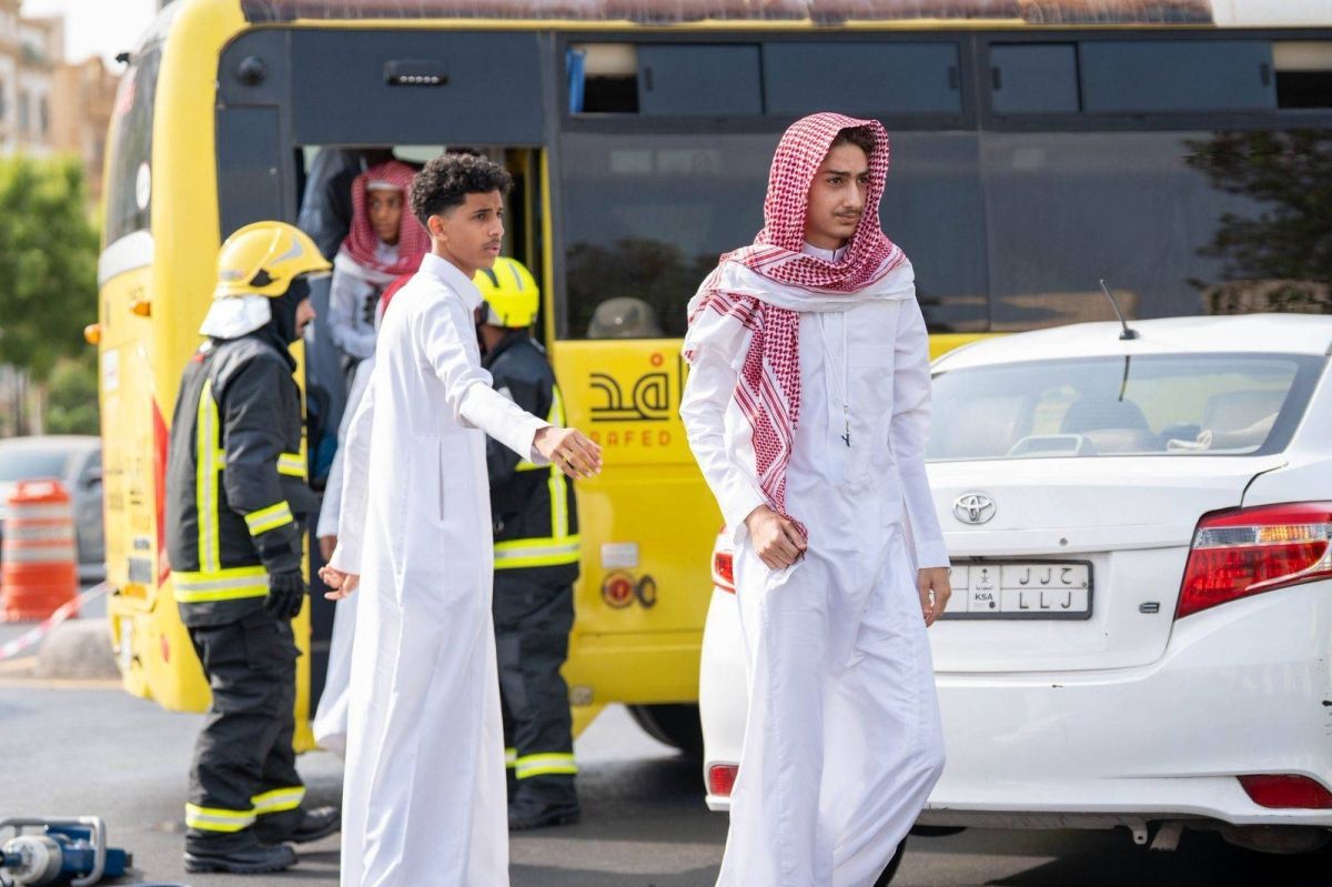 تمرين محاكاة حادث حافلة مدرسية ينجح في إخلاء وإسعاف 30 طالبًا في زمن قياسي