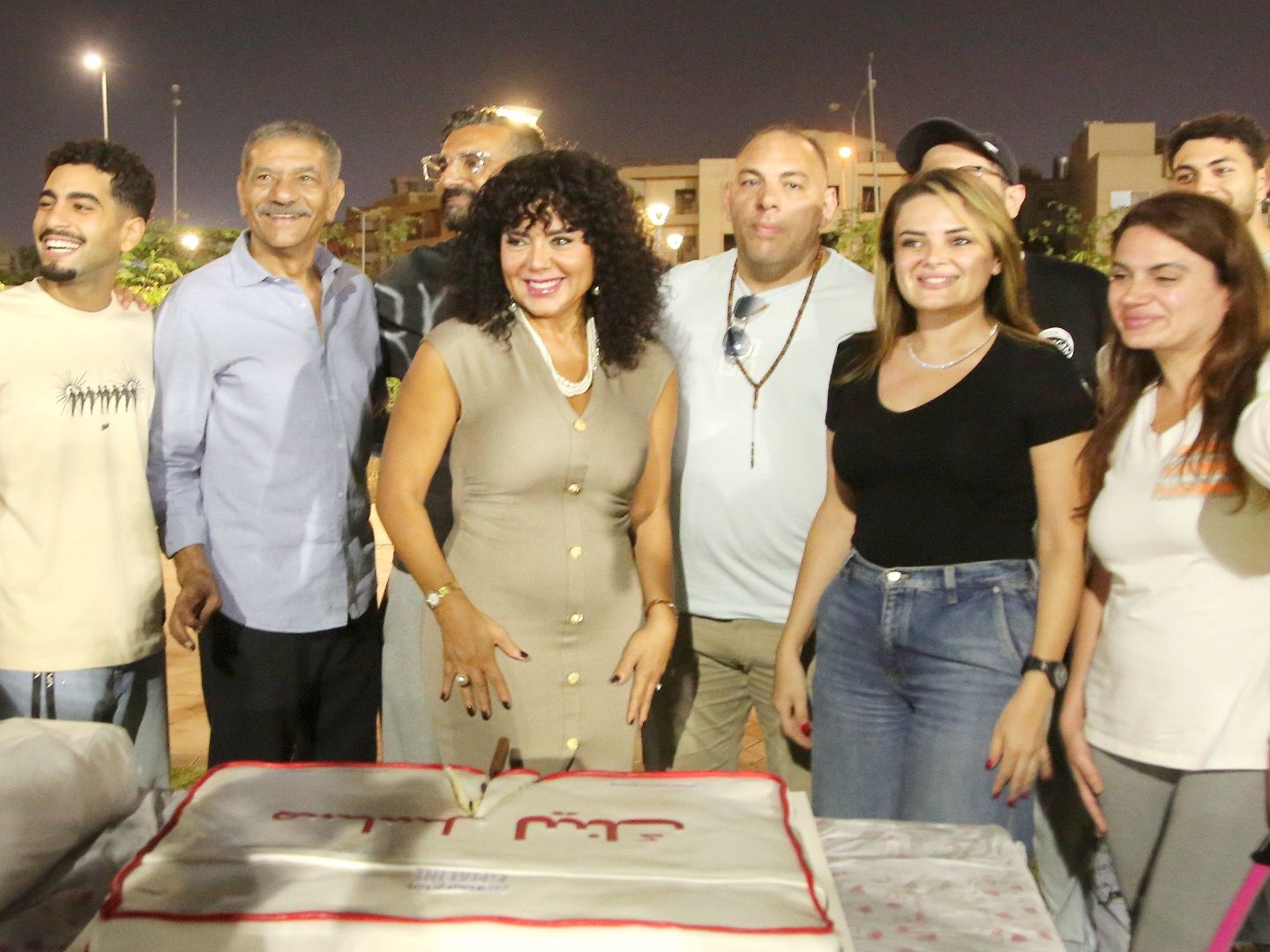 احتفال سيد رجب ورانيا يوسف بانطلاق تصوير مسلسل لينك.. صور