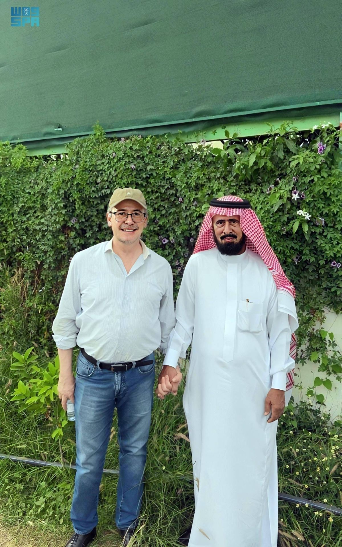 سفير البيرو لدى المملكة يزور إحدى مزارع البن في جنوب المملكة