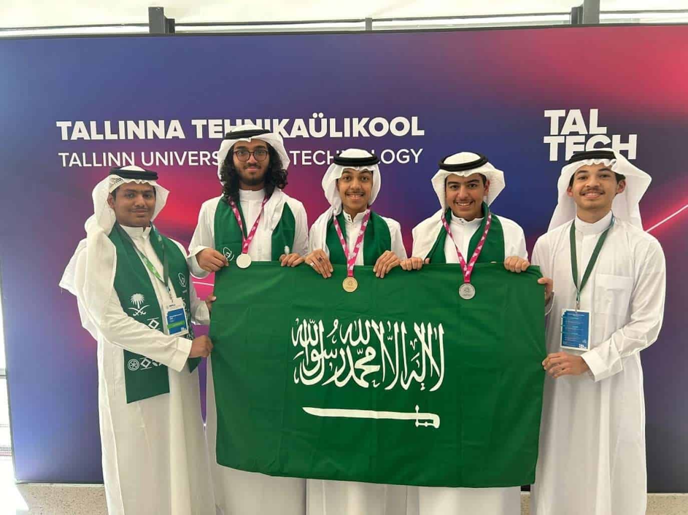 حصدت السعودية 3 جوائز عالمية في أولمبياد الفلك والفيزياء الفلكية الدولي بالهند