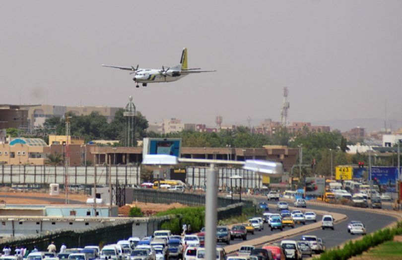 جابر يقف على التحضيرات الهندسية لإعادة تأهيل الطرق بولاية الخرطوم