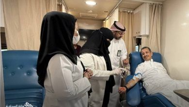 مشاركة وزير السياحة في حملة التبرع بالدم مع ولي العهد