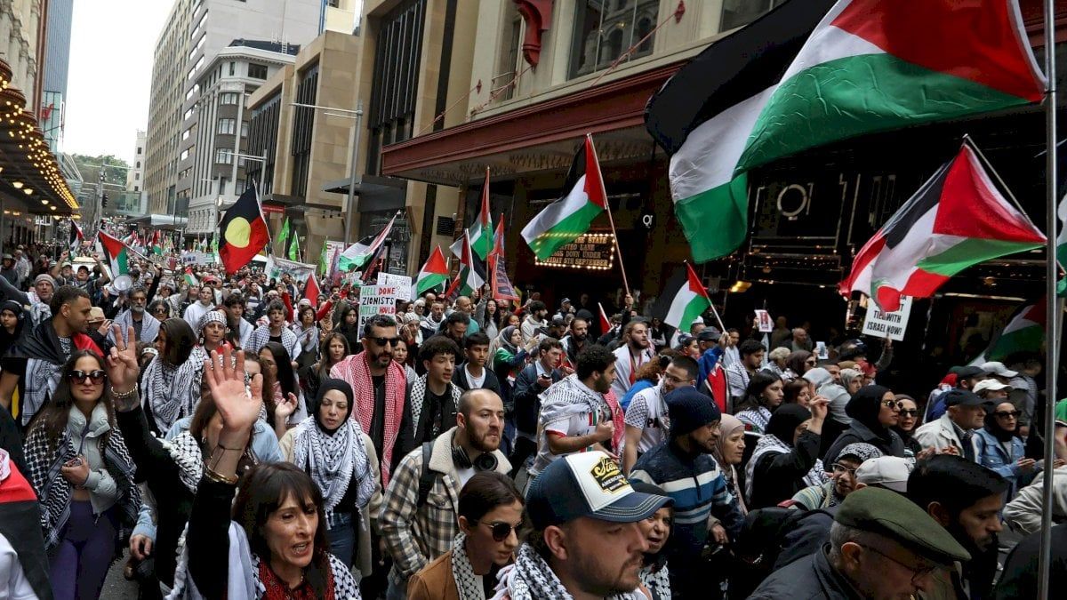 غانتس يدعو لتحييد أحزاب اليمين المتطرف وتشكيل "حكومة وحدة وطنية"