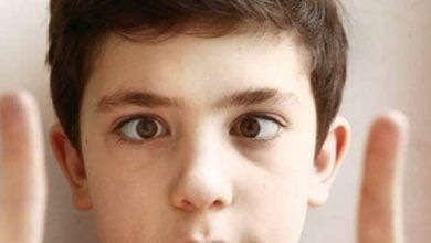 قبل أن تتأخر النظر.. اهتموا بصحة أعين أبنائكم الصغار قبل بلوغهم عمر الـ11