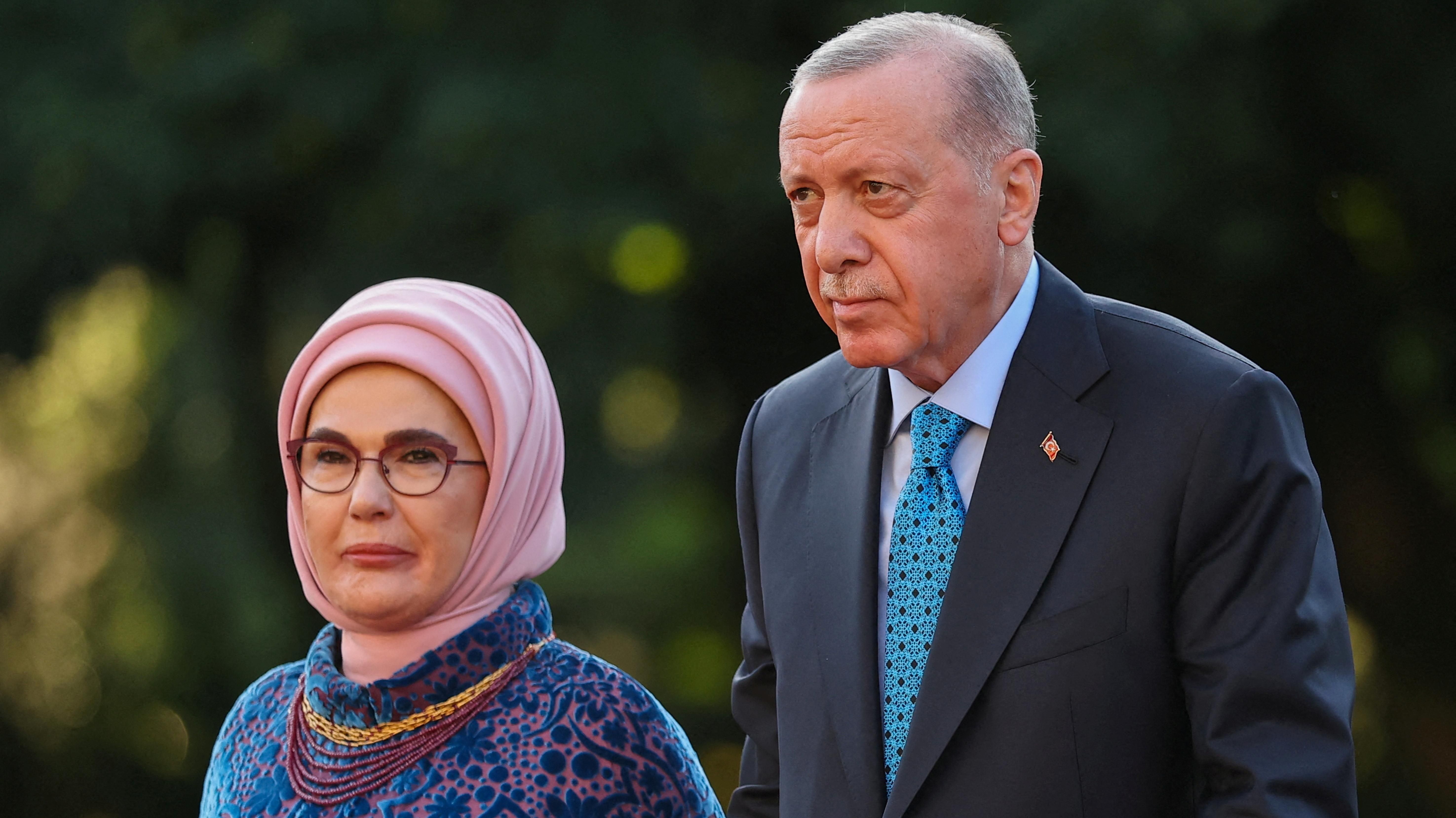 زوجة أردوغان تدعو ميلانيا ترامب إلى كسر الصمت و"توسيع نطاق مناصرتها"