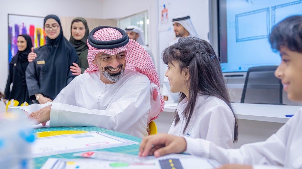 ضمن مبادرات رئيس الدولة.. عمار بن حميد يفتتح مجمع زايد التعليمي بمنطقة الرقايب