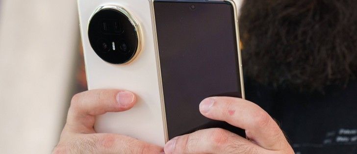 تكنولوجيا: ميزة الذكاء الاصطناعي في Honor Magic V5 تتيح ترجمة المكالمات في الوقت الفعلي