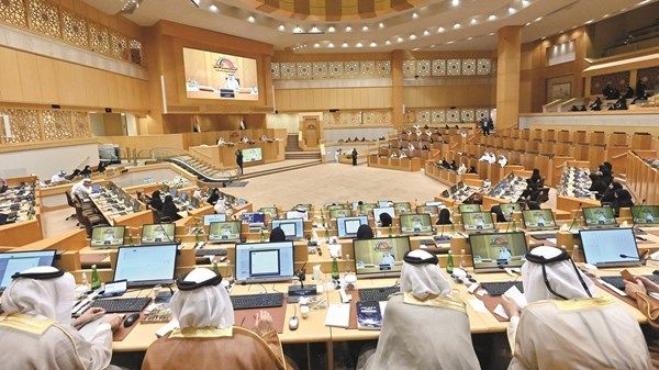 «الوطني الاتحادي»: المرأة الإماراتية.. محطات حافلة بالتميّز في العمل البرلماني