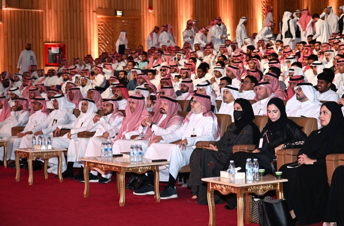 جامعة الملك عبدالعزيز تدشن الأنشطة الطلابية وتكرم الفائزين بالمسابقات ونجوم الكليات