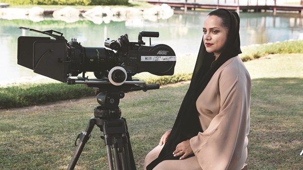 المرأة الإماراتية.. مسيرة حافلة في صناعة المحتوى الإبداعي