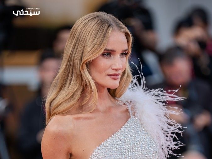 اليوم الرابع من مهرجان فينيسيا السينمائي 2025:لمسات جمالية عفوية تزين إطلالات النجمات