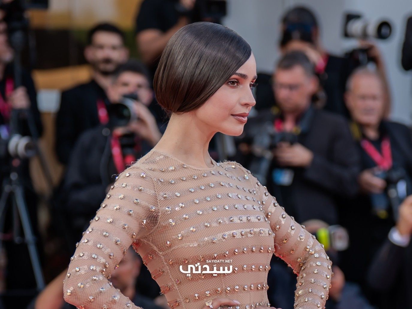 اليوم الرابع من مهرجان فينيسيا السينمائي 2025:لمسات جمالية عفوية تزين إطلالات النجمات