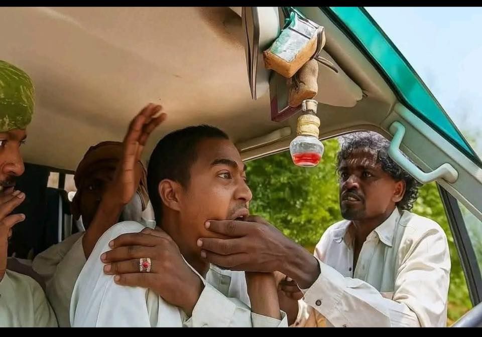 اتهم أبناء قبيلتين داخل الدعم السريع بالتواطؤ مع “الكيزان”.. شاهد الفيديو الذي بسببه تم الاعتداء على القائد الميداني للمليشيا “يأجوج ومأجوج” واعتقاله