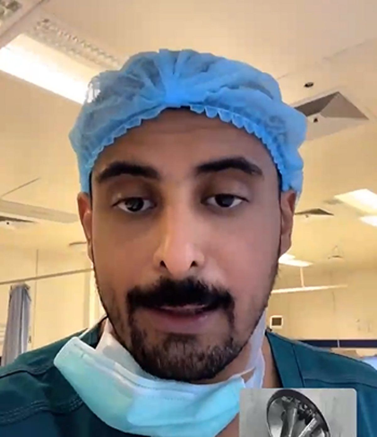 حادثة مأساوية داخل مفرمة لحوم.. فقد جزءًا كبيرًا من يده والدكتور "الحسون" يُحذّر