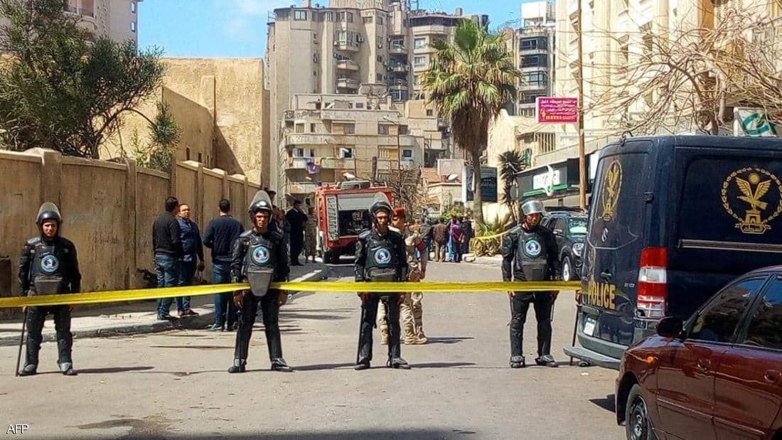 بريطانيا تغلق سفارتها في القاهرة بعد رفع السلطات المصرية حواجز أمنية