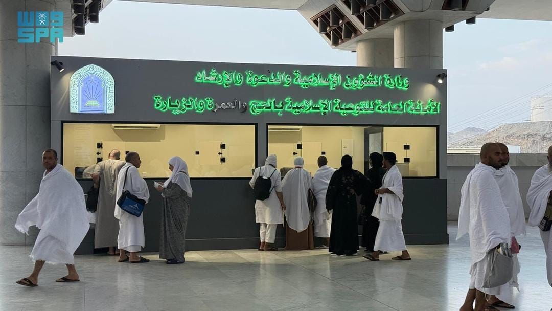 تقديم خدمة المعتمرين برسائل توعوية بأكثر من 10 لغات في مسجد التنعيم