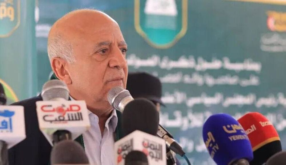 مقتل رئيس وزراء الحوثيين ووزراء آخرين في غارات إسرائيلية