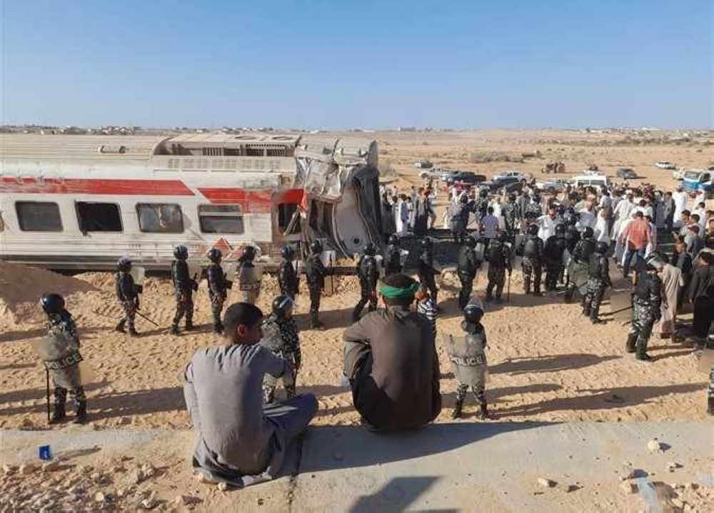 انقلاب قطار في مصر يخلف 3 قتلى و 94 مصابا
