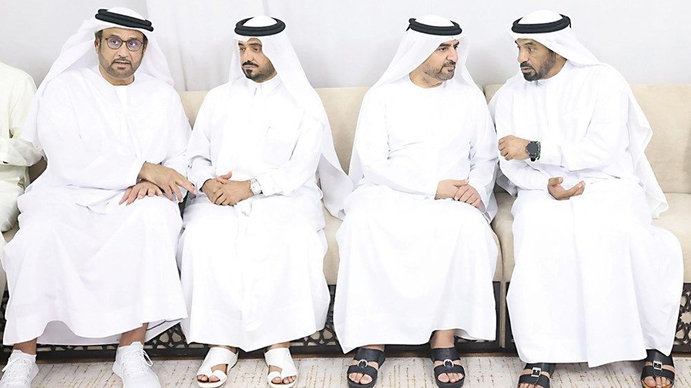 أحمد بن محمد وعبدالله بن سالم القاسمي يعزيان في وفاة إبراهيم عيسى بو حميد