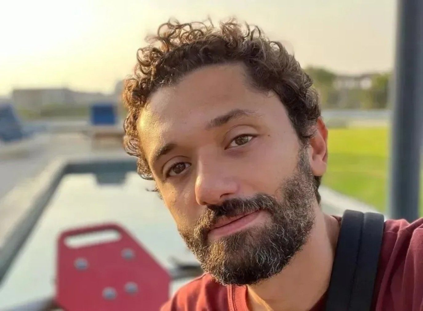 كريم محمود عبد العزيز يتعاقد على بطولة إحنا والقمر جيران