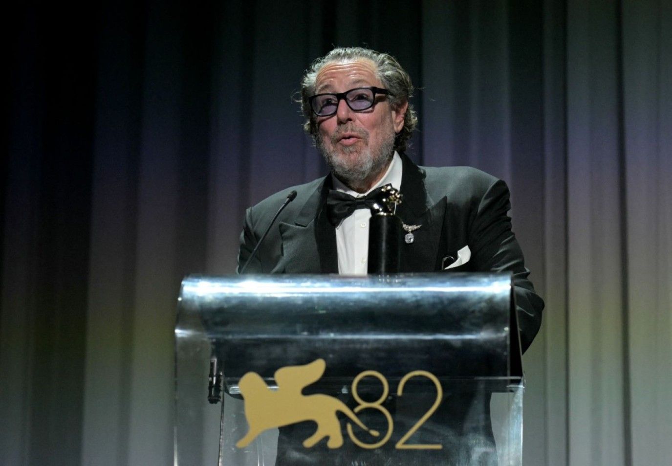 بعد تكريمه في مهرجان فينيسيا السينمائي 2025.. منْ هو المخرج العالمي جوليان شنابل وما هي أبرز أعماله؟