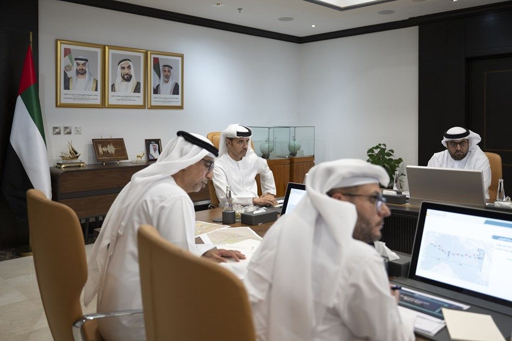 هزاع بن زايد يزور بلدية مدينة العين ويطّلع على أبرز مشاريعها التطويرية