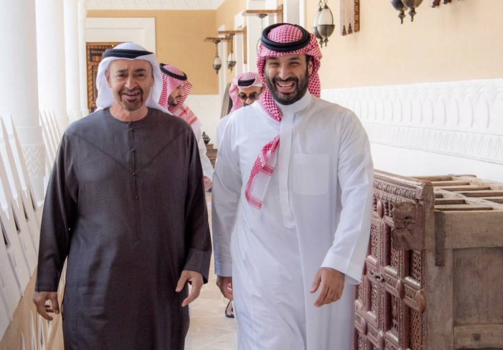ولي العهد والرئيس الإماراتي يستعرضان العلاقات الأخوية وسبل تعزيزها
