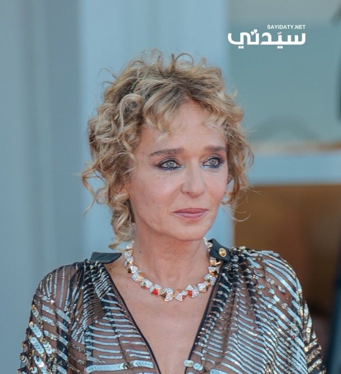 مكياج وتسريحات شعر النجمات في مهرجان فينيسيا 2025 بيومه التاسع يسرقان الأضواء