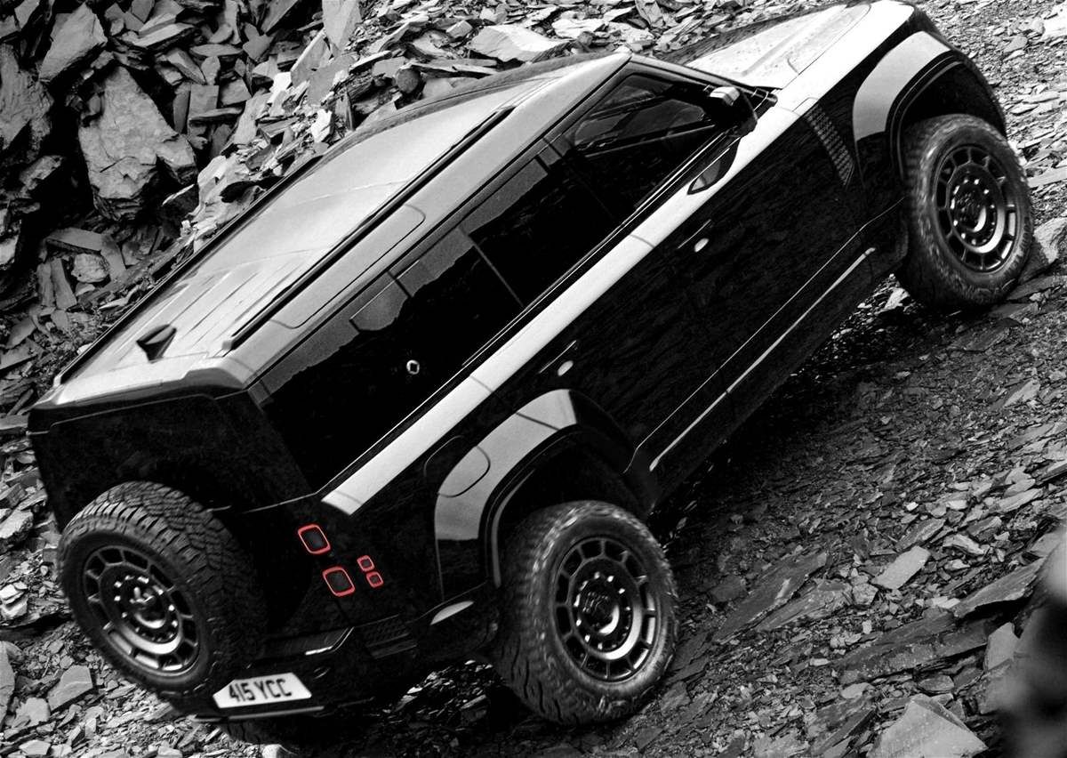لاندروفر ديفندر أوكتا بلاك: سوبركار في هيئة SUV أو عرض أزياء على عجلات؟