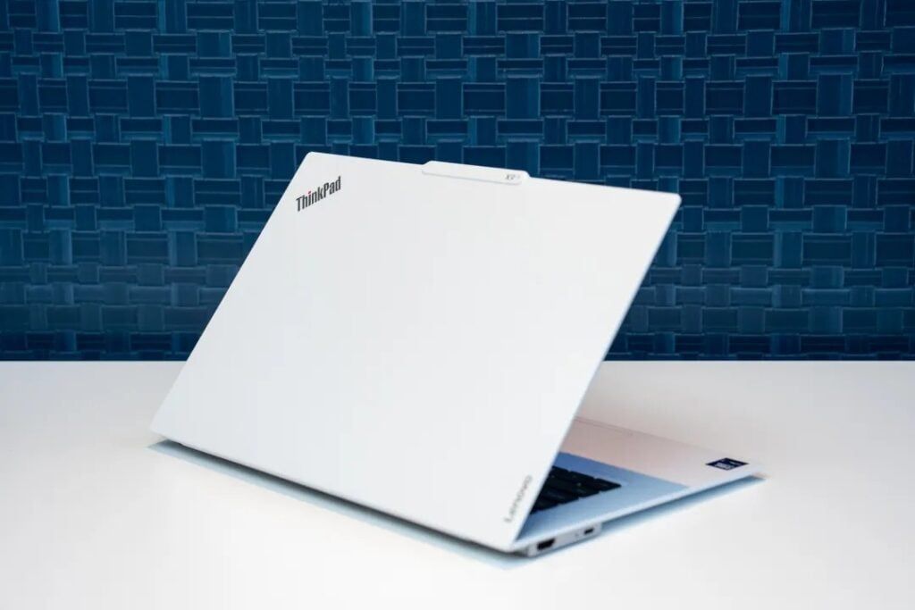 تكنولوجيا: لينوفو تكشف عن حاسب ThinkPad X9 Aura Edition باللون الأبيض الأنيق Glacial White وأداء قوي مدعوم بالذكاء الاصطناعي #IFA2025