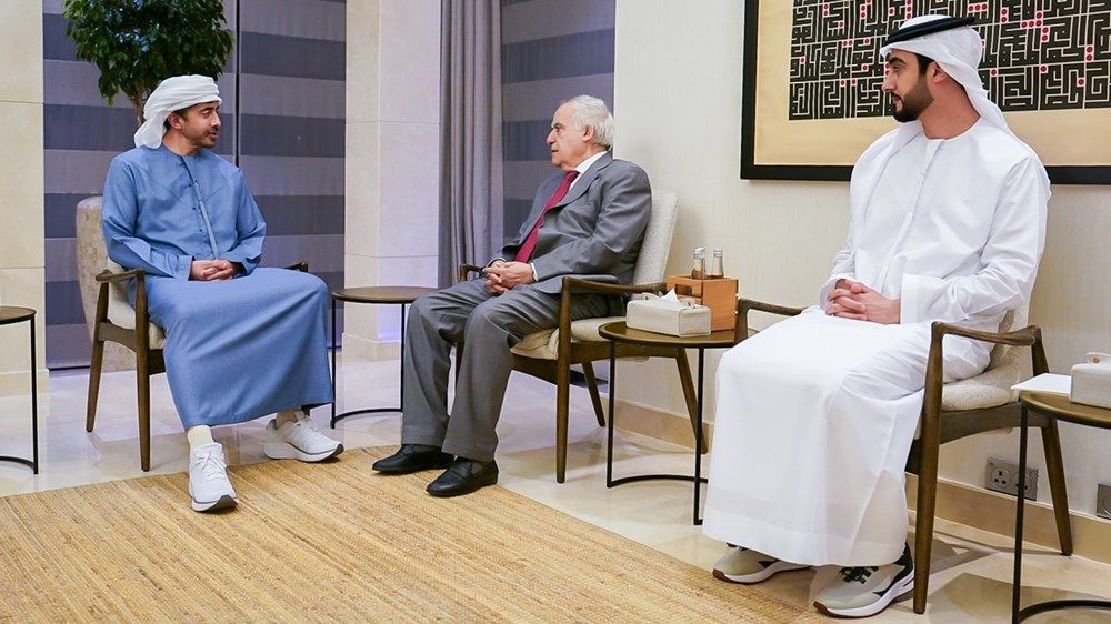 عبدالله بن زايد يستقبل وزير الثقافة اللبناني