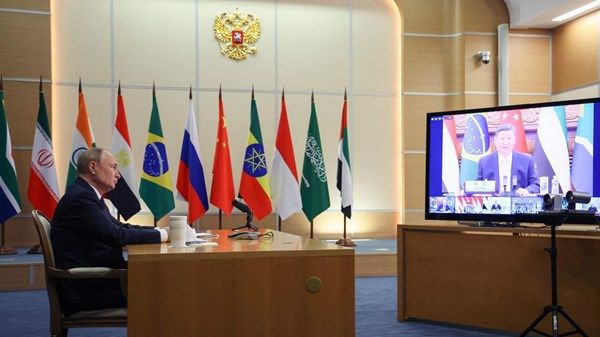 الصين تدعو مجموعة "بريكس" لمواجهة "كل أشكال الحمائية"