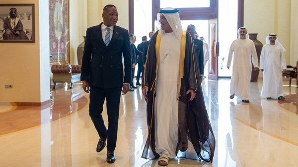 حاكم رأس الخيمة يستقبل رئيس بوتسوانا