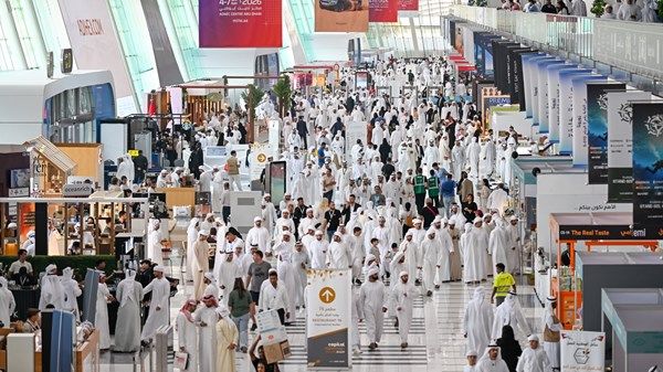 "أبوظبي الدولي للصيد والفروسية" يختتم أعماله مستقطبا مئات آلاف الزوار
