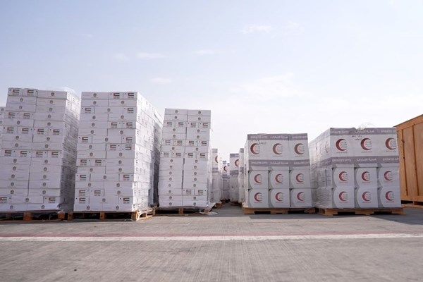 الإمارات تواصل دعمها الإغاثي العاجل لأفغانستان وتجهز سفينة محملة بآلاف الأطنان من المساعدات الإنسانية للمتضررين من الزلزال