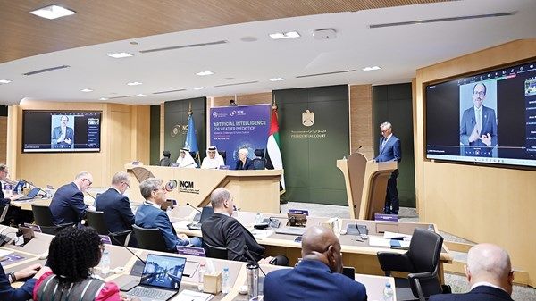 «التنبؤ بالطقس» يناقش استخدام الذكاء الاصطناعي في البيانات البيئية