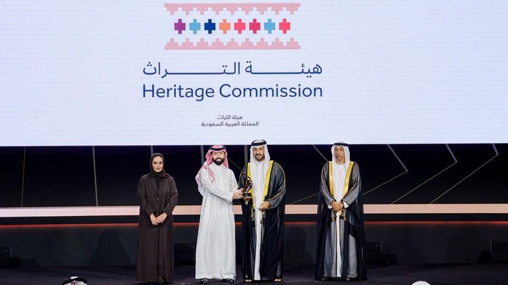 سلطان بن أحمد يكرّم الفائزين بجائزة الشارقة للاتصال الحكومي الـ12